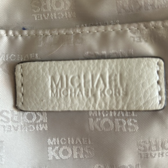 Gorgeous Off-White Michael Kors Purse-100% Genuine luxury LEATHER - Picture 8 of 14